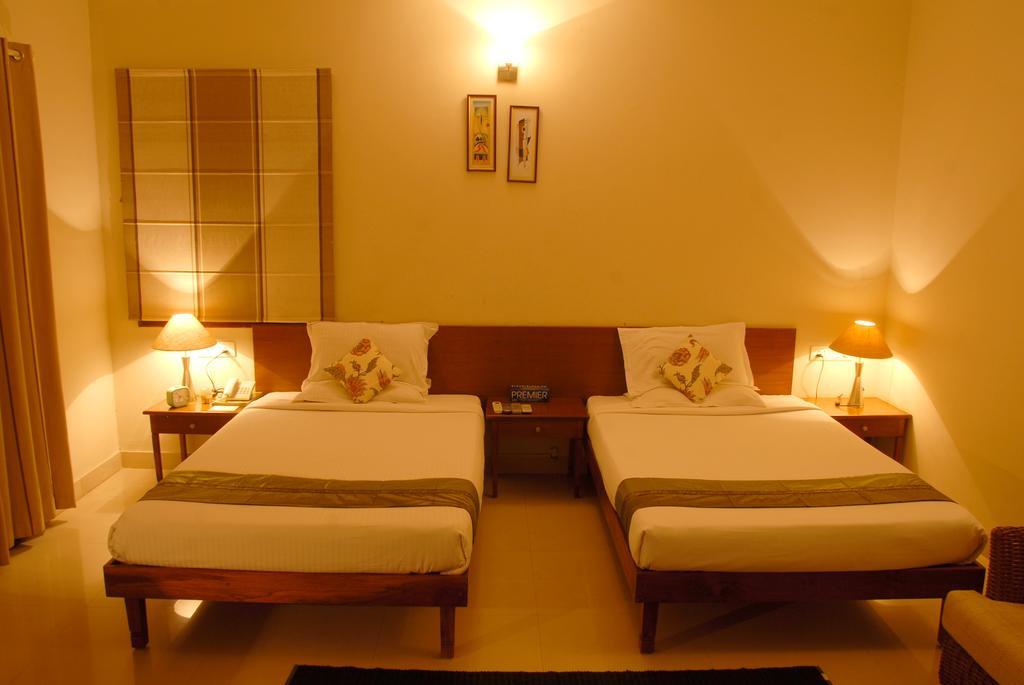 Sterling Living Space - Residency Road Apartment *
